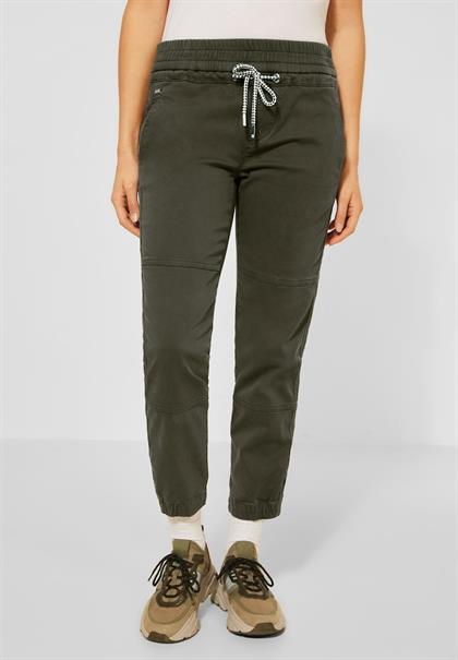 Loose Fit im Materialmix bassy olive