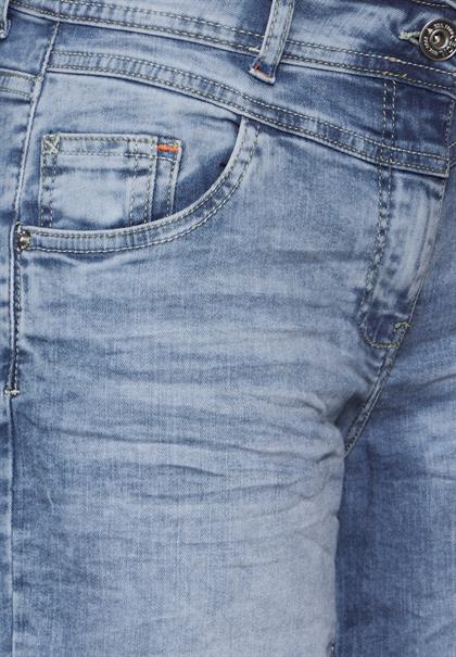 Loose Fit Jeans light blue washed