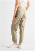 Loose Fit Jeans mit Stretch smooth sand washed