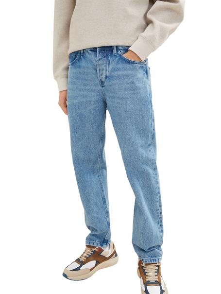 Loose Fit Jeans used light stone blue denim