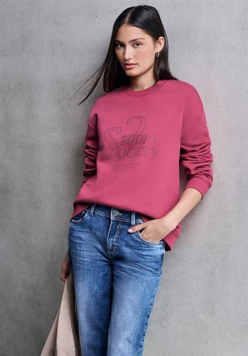 loose-fit-print-pullover-dark-candy-pink