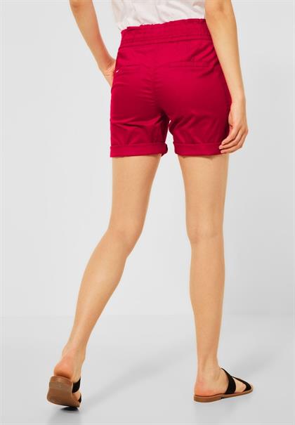 Loose Fit Shorts in Paperbag cherry red