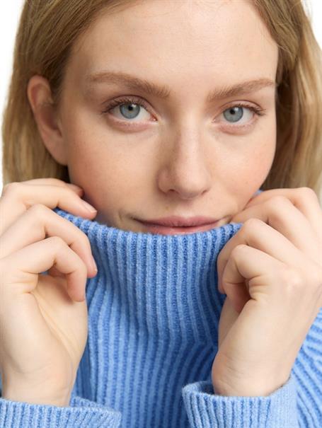 Loose Fit Strickpullover mit Stehkragen light blue knit structure