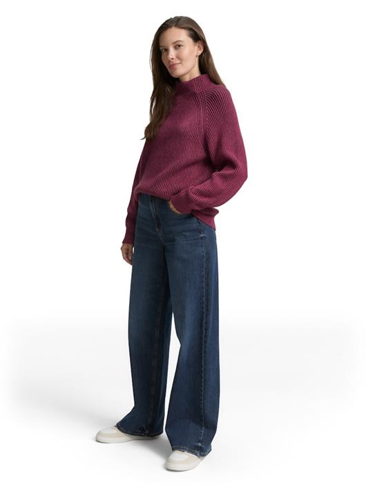 loose-fit-strickpullover-mit-stehkragen-red-rib-structure