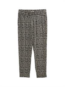 Loose Slim Hose abstract black grid design