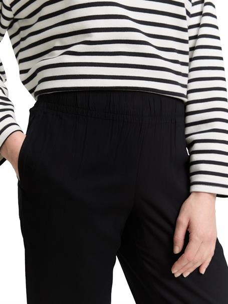 Loose Slim Hose deep black
