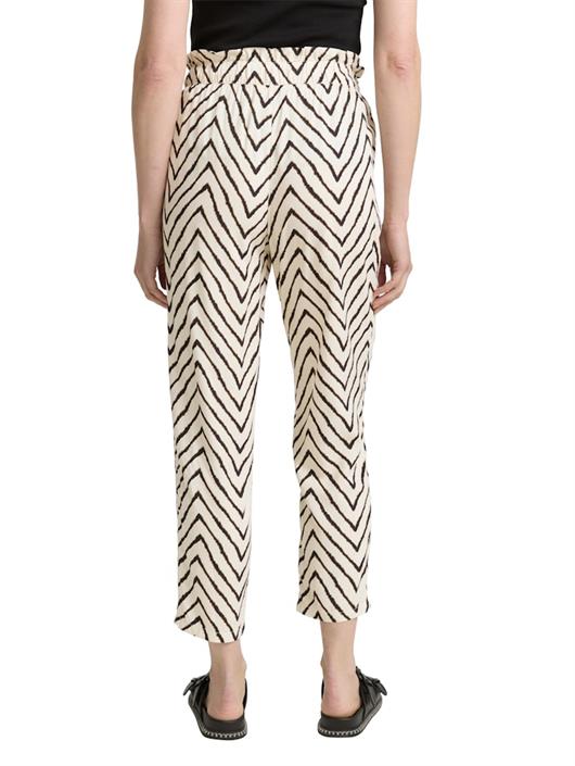 loose-slim-paperbag-hose-natural-zig-zag-design