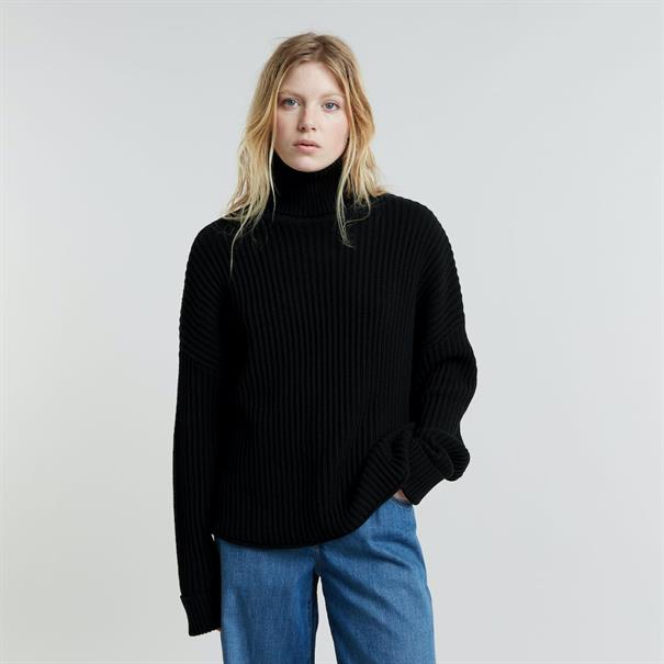 Loose turtle knit wmn dk black
