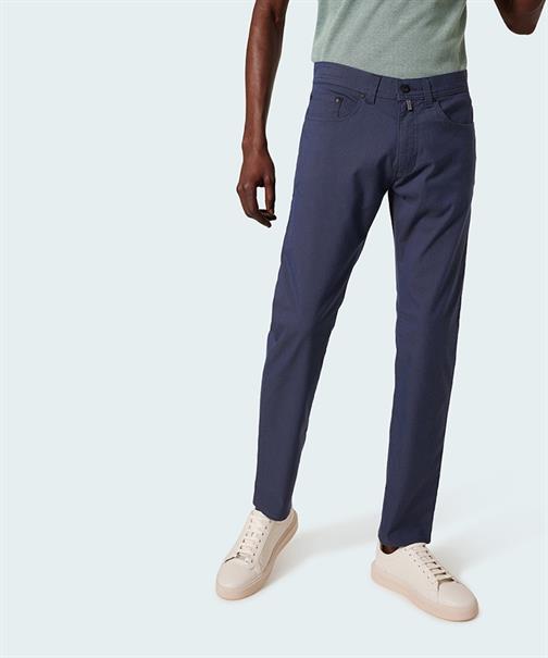 Lyon tapered marine