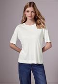 Lässiges Basic T-Shirt off white