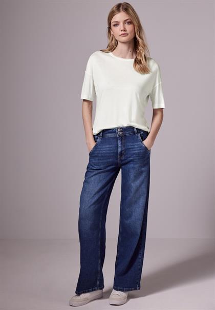 Lässiges Basic T-Shirt off white