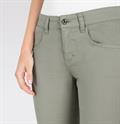 MAC JEANS - CAPRI, Fade out gabardine grün