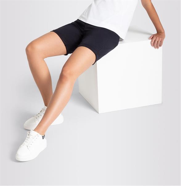 MAC JEANS - SHORTY, Fade out gabardine blau