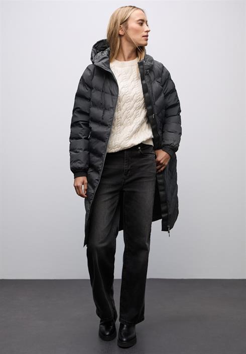mantel-mit-steppmuster-obsidian-blue