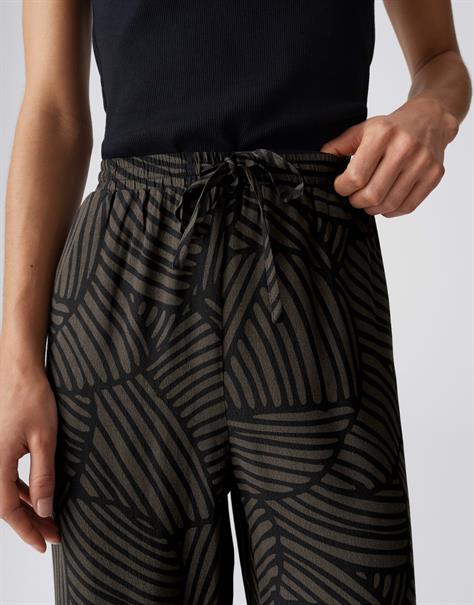 Marou botanical black