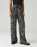 Marou palm leaves black