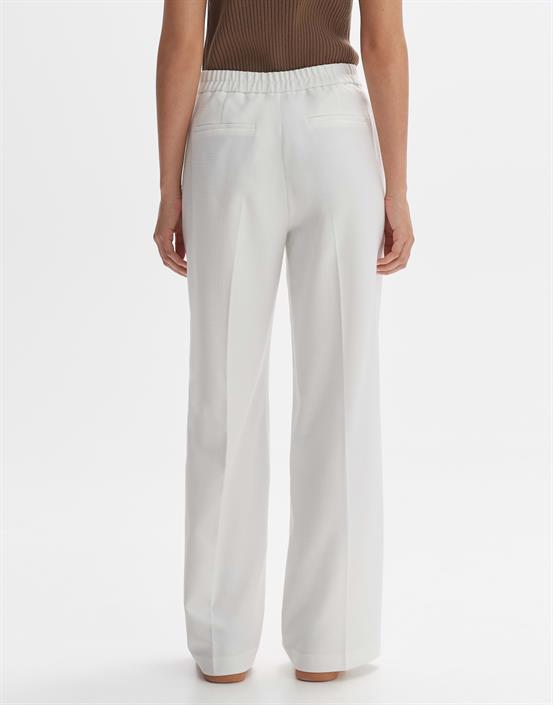 marzena-asymmetric-milk