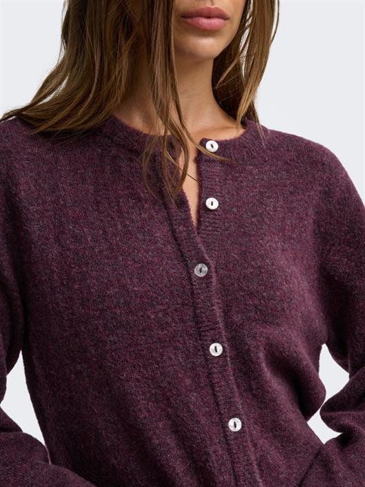 mauve-wine