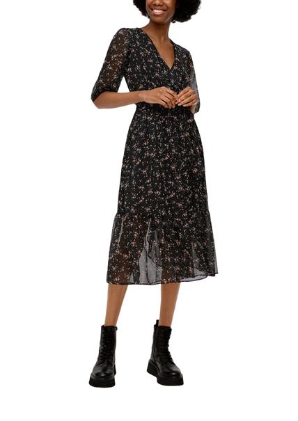 Maxi-Kleid mit All-over-Print schwarz