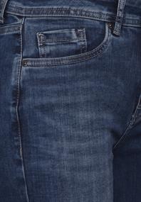 medium blue