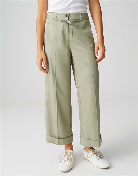 Meeri bloom pale olive