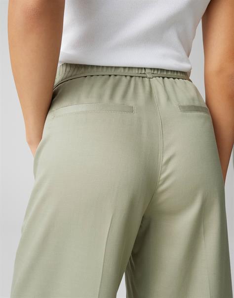 Meeri bloom pale olive