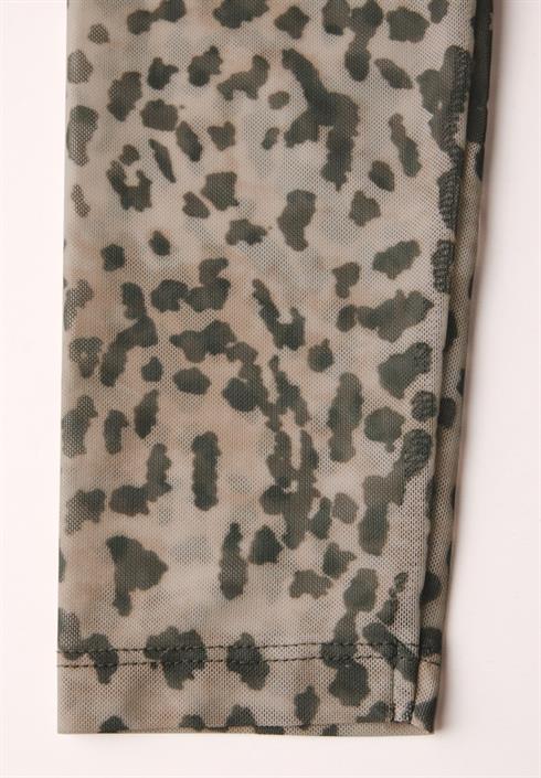 mesh-kleid-mit-leo-print-creamy-brown