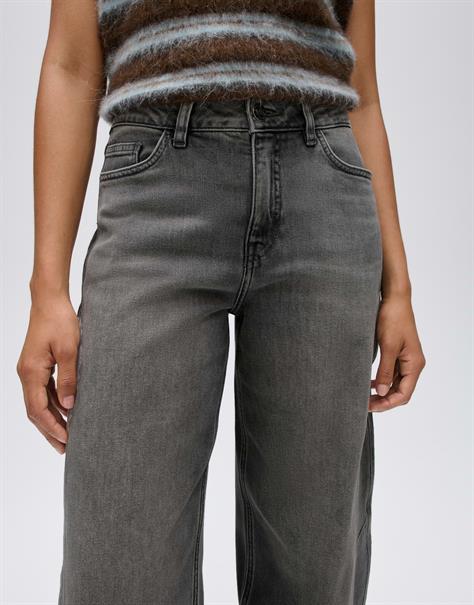 mid grey