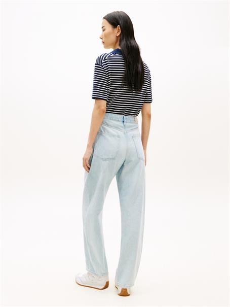 Mid Rise Tapered Barrel Leg Jeans tam
