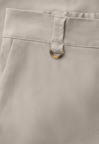 Mid Waist Slim Leg Chino im Casual Fit quiet ivory
