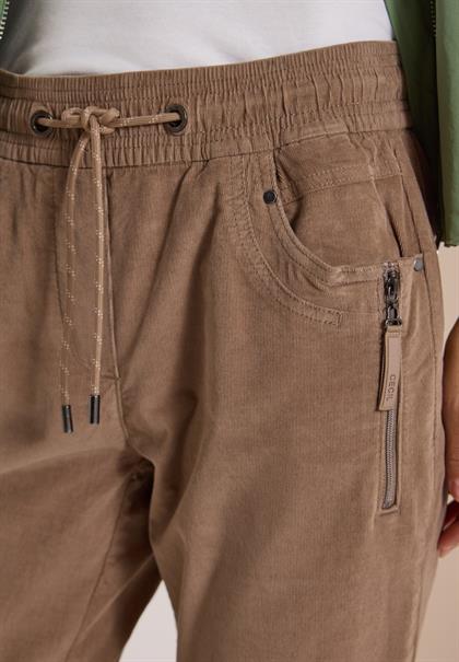 Mid Waist Slim Leg Hose im Casual Fit earthy taupe