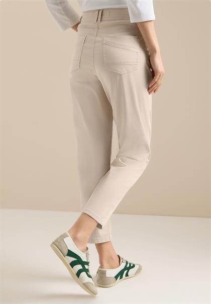 Mid Waist Slim Leg Hose im Casual Fit grain beige