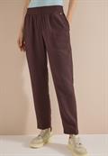Mid Waist Slim Leg Hose im Loose Fit brown cacao