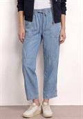 Mid Waist Slim Leg Hose im Washed-Look light blue soft wash