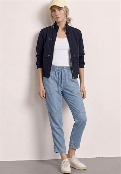 Mid Waist Slim Leg Hose im Washed-Look light blue soft wash