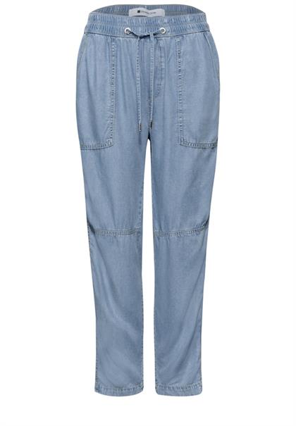 Mid Waist Slim Leg Hose im Washed-Look light blue soft wash