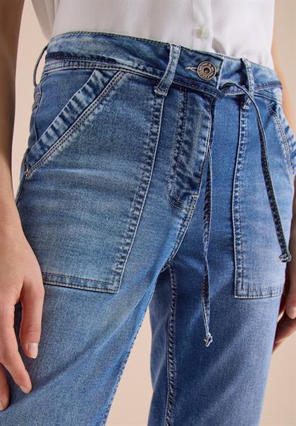 Mid Waist Slim Leg Jeans im Casual Fit mid blue used wash