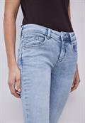 Mid Waist Slim Leg Jeans im Slim Fit light blue random wash