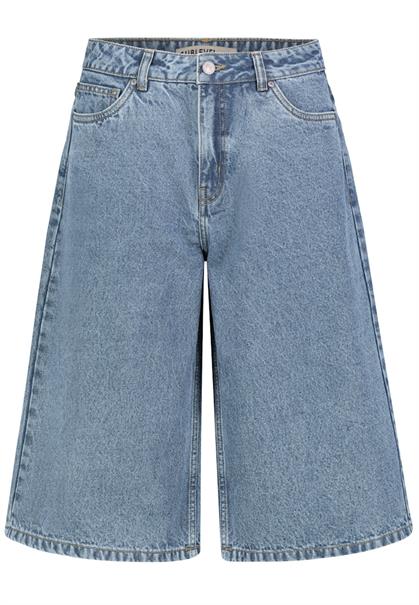 middle blue denim m311