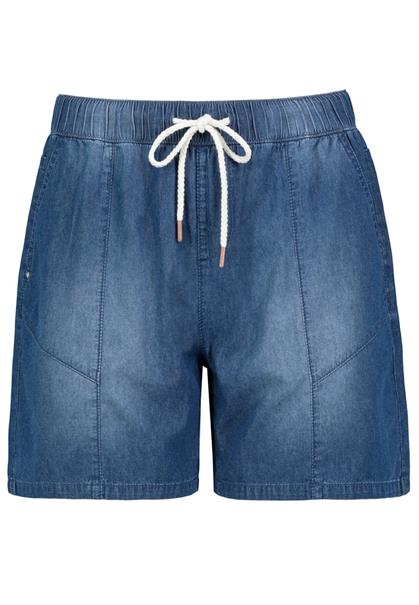 middle blue denim
