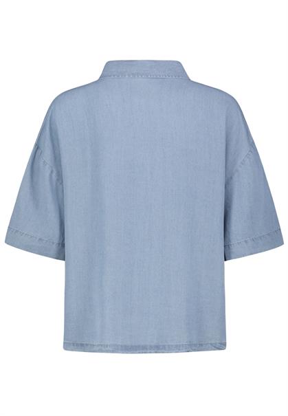 middle blue denim