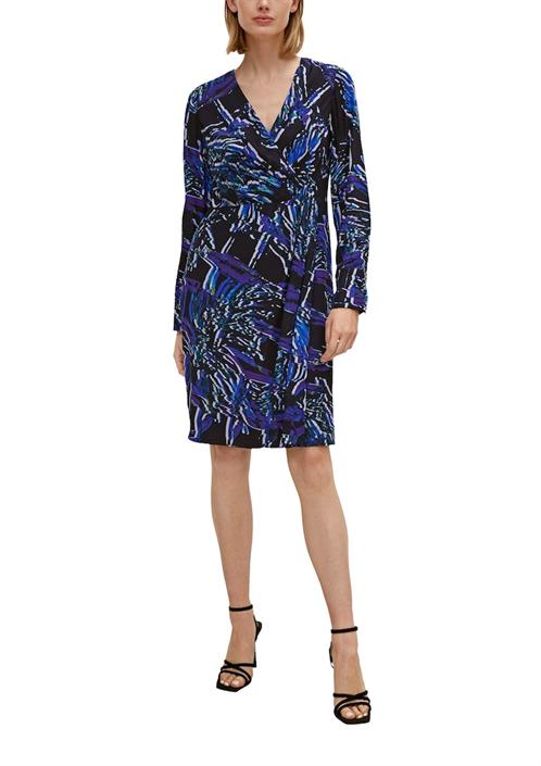 midikleid-mit-allover-muster-schwarz