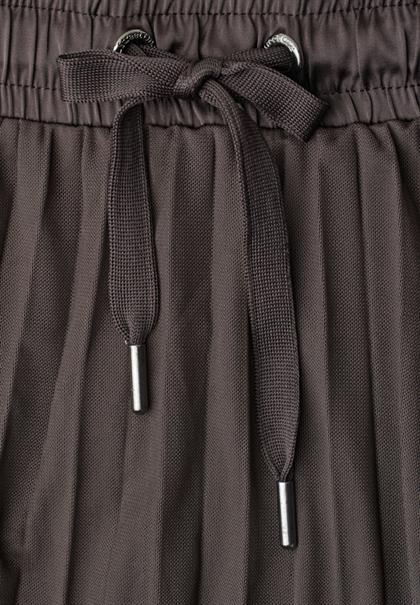 Midirock aus Mesh in Plisséestruktur black coffee