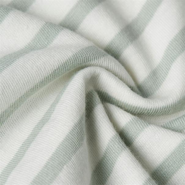 milk-pale green stripe