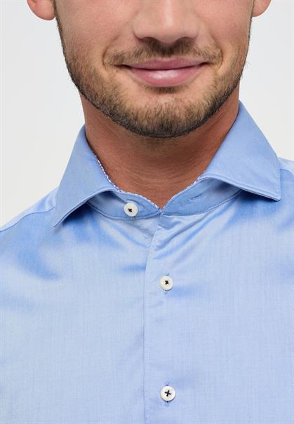 mittelblau