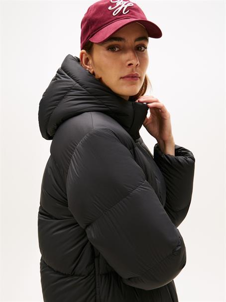 MODERN DOWN REG COAT black