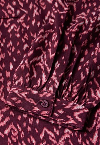 mulberry red