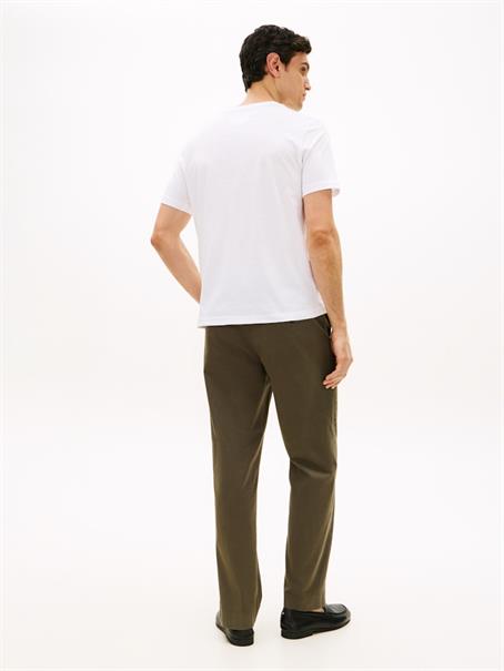 MW0MW42367 white