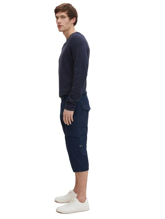 navy-minimal-design