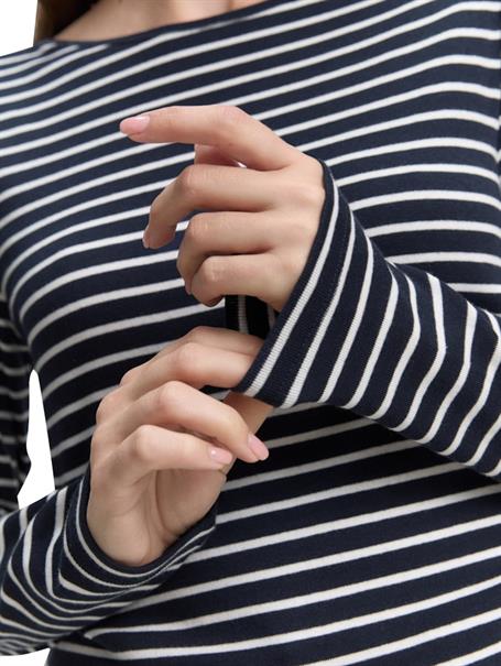 navy offwhite tee stripe
